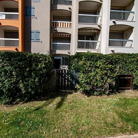 Appartement Studio Cabine Renove Rez De Jardin A 150 M De La *