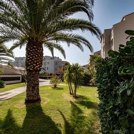 Appartement Studio Cabine Renove Rez De Jardin A 150 M De La *
